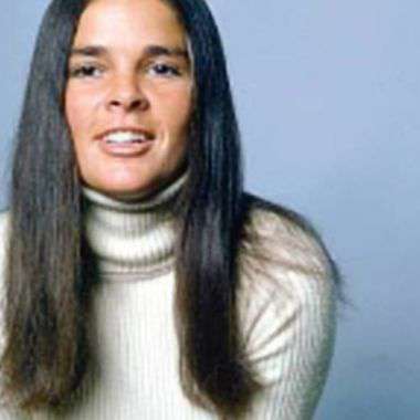 Yahoo Gemini Ad Example 43742 - Ali MacGraw At 80 Is Certainly Easy On The Eyes