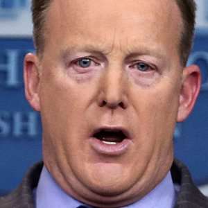 Zergnet Ad Example 53378 - Sean Spicer Makes Head-Turning Comment About Sarah Sanders