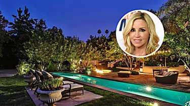 Outbrain Ad Example 42557 - ‘Real Housewife’ Camille Grammer Buys Brentwood Estate