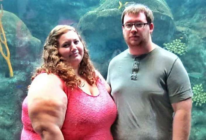 Outbrain Ad Example 56921 - [Gallery] Couple Makes A Bet: No Eating Out, No Cheat Meals, No Alcohol. A Year After, This Is What They Look Like