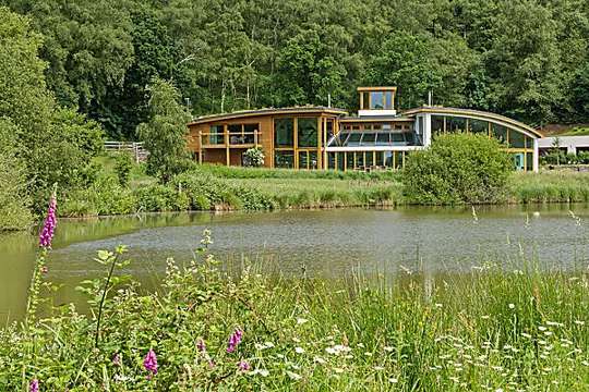 Outbrain Ad Example 47510 - A Striking, Eco-Friendly Residence In The British Countryside