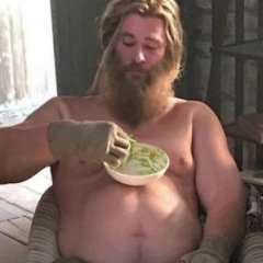 Zergnet Ad Example 50490 - 'Endgame' Directors Reveal How Hemsworth Reacted To Fat Thor