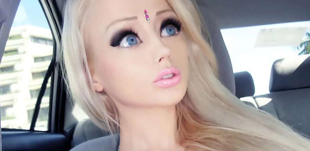 Outbrain Ad Example 52229 - [Pics] Human Barbie Takes Off Make Up, Leaves Everyone Surprised