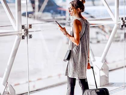 RevContent Ad Example 61304 - Fashion Tips For A Jetsetter