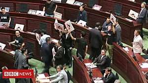 Outbrain Ad Example 42652 - Protesting HK Lawmakers Disrupt Leader's Address
