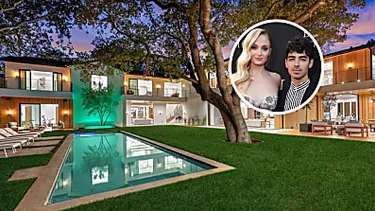 Outbrain Ad Example 45230 - Joe Jonas, Sophie Turner Cough Up $14 Million For Brand New Encino Estate