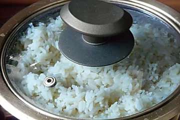 Outbrain Ad Example 41723 - Oops: These Are The 6 Mistakes Most People Make When Cooking Rice