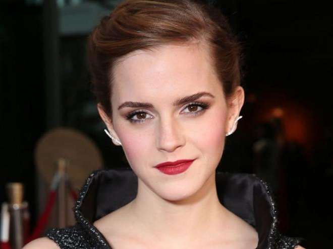 RevContent Ad Example 33608 - At 29, Here Is The Car Emma Watson Drives