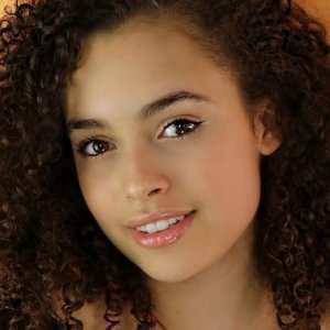 Zergnet Ad Example 48853 - Child Actress Mya-Lecia Naylor Passes Away At Age 16
