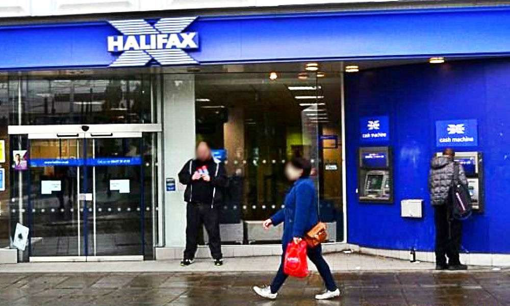Taboola Ad Example 53224 - Halifax Is Returning £18.8 Billion To The Public (Look Up Your Name)