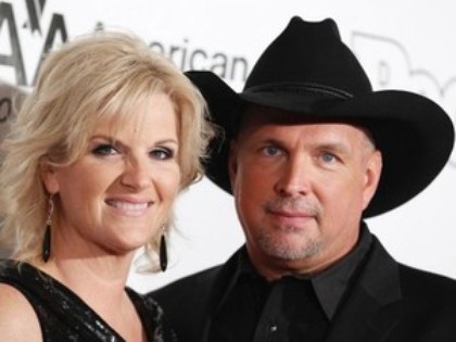 RevContent Ad Example 7675 - Garth Brooks' Divorce Settlement Is Mind-Blowing