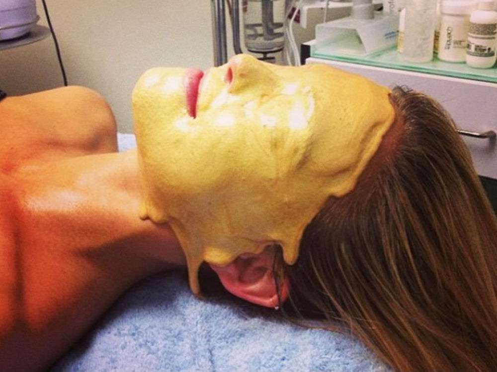 RevContent Ad Example 46296 - Doctors Amazed: Local Area Woman Removes Her Wrinkles With This Tip