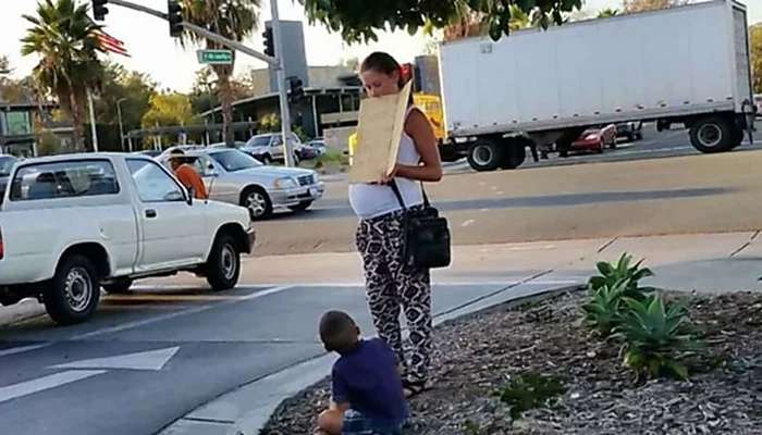 Outbrain Ad Example 40170 - [Photos] Pregnant Begger Was Asking For Help, But Then One Woman Followed Her