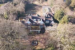 Outbrain Ad Example 57537 - Derelict London Mega-Mansion Sells On ‘Billionaire’s Row’