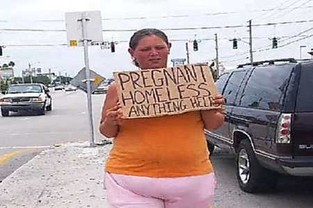 Outbrain Ad Example 45649 - [Photos] Pregnant Begger Was Asking For Help, But Then One Woman Followed Her