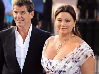 RevContent Ad Example 2681 - Pierce Brosnan's Wife Lost 105lb - Try Not To Gasp!