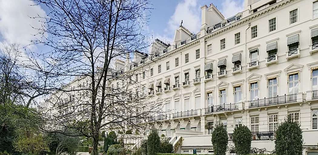 Outbrain Ad Example 53757 - Freddie Mercury’s Sister Lists London Flat For £4.75 Million