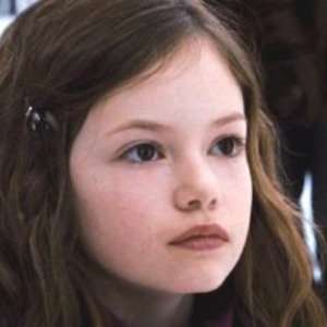 Zergnet Ad Example 50150 - Renesmee From 'Twilight' Is 18 Now And Unrecognizably Gorgeous