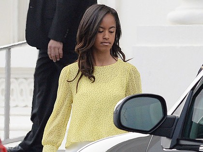 RevContent Ad Example 2877 - Malia Obama's Car Is Absolutely Repulsive