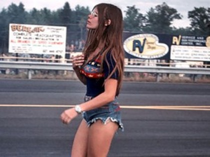 RevContent Ad Example 3282 - 28 Pictures That Show How Crazy Woodstock 1969 Was