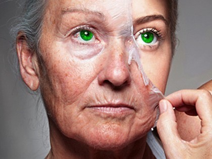 RevContent Ad Example 5277 - Granny Stuns Doctors By Removing Her Signs Of Ageing With 4 Tip