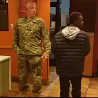 Yahoo Gemini Ad Example 46322 - Marines Soldier Act Quickly At Taco Bell Branch