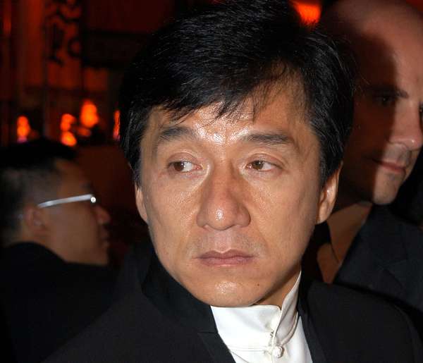 Taboola Ad Example 35124 - A Fortuna De Jackie Chan Deixou Sua Família Em Lágrimas
