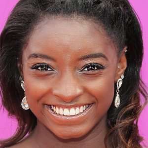 Zergnet Ad Example 66410 - The Head-Turning Transformation Of Gymnast Simone Biles