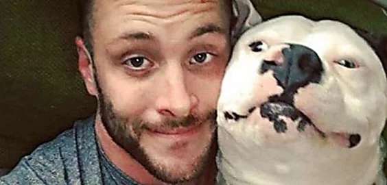 Outbrain Ad Example 57000 - [Photos] Guy Posts Selfie With His Dog And People Instantly Call 911