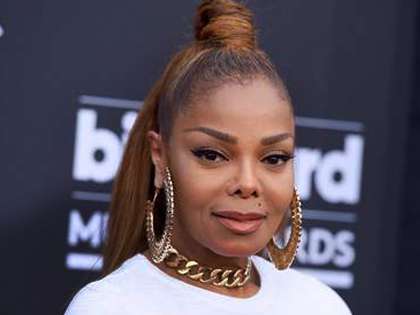 RevContent Ad Example 40227 - Janet Jackson Drives This Car And It Is Breathtaking