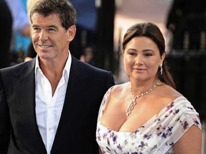 RevContent Ad Example 52187 - Pierce Brosnan's Wife Lost 105lbs - Try Not To Gasp