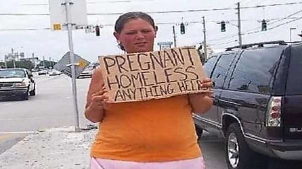 Outbrain Ad Example 47302 - [Pics] Pregnant Beggar Was Asking For Help, But Then One Woman Followed Her