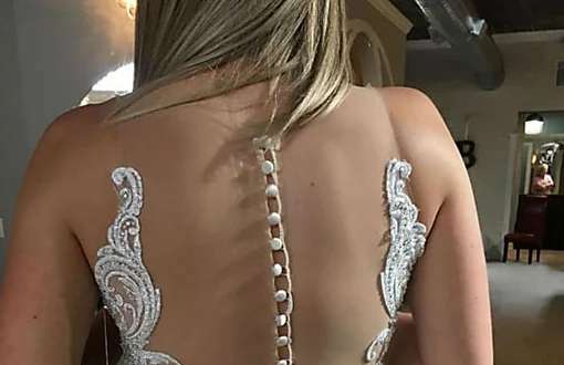 Outbrain Ad Example 42039 - [Photos] This Wedding Dress Made Guests Truly Uncomfortable