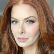 Zergnet Ad Example 50033 - Debra Messing Hits Back At Facelift And Nose Job Rumors