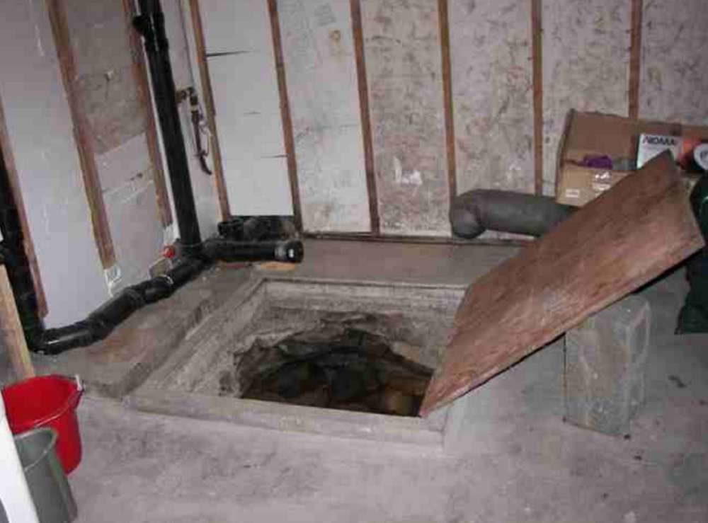 Taboola Ad Example 37623 - Man Moves Out Of His House After He Found A Secret Room Containing This...