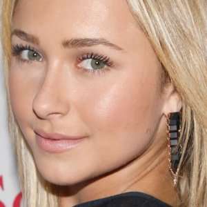 Zergnet Ad Example 64526 - Why Hayden Panettiere Chose To Live Away From Her Daughter