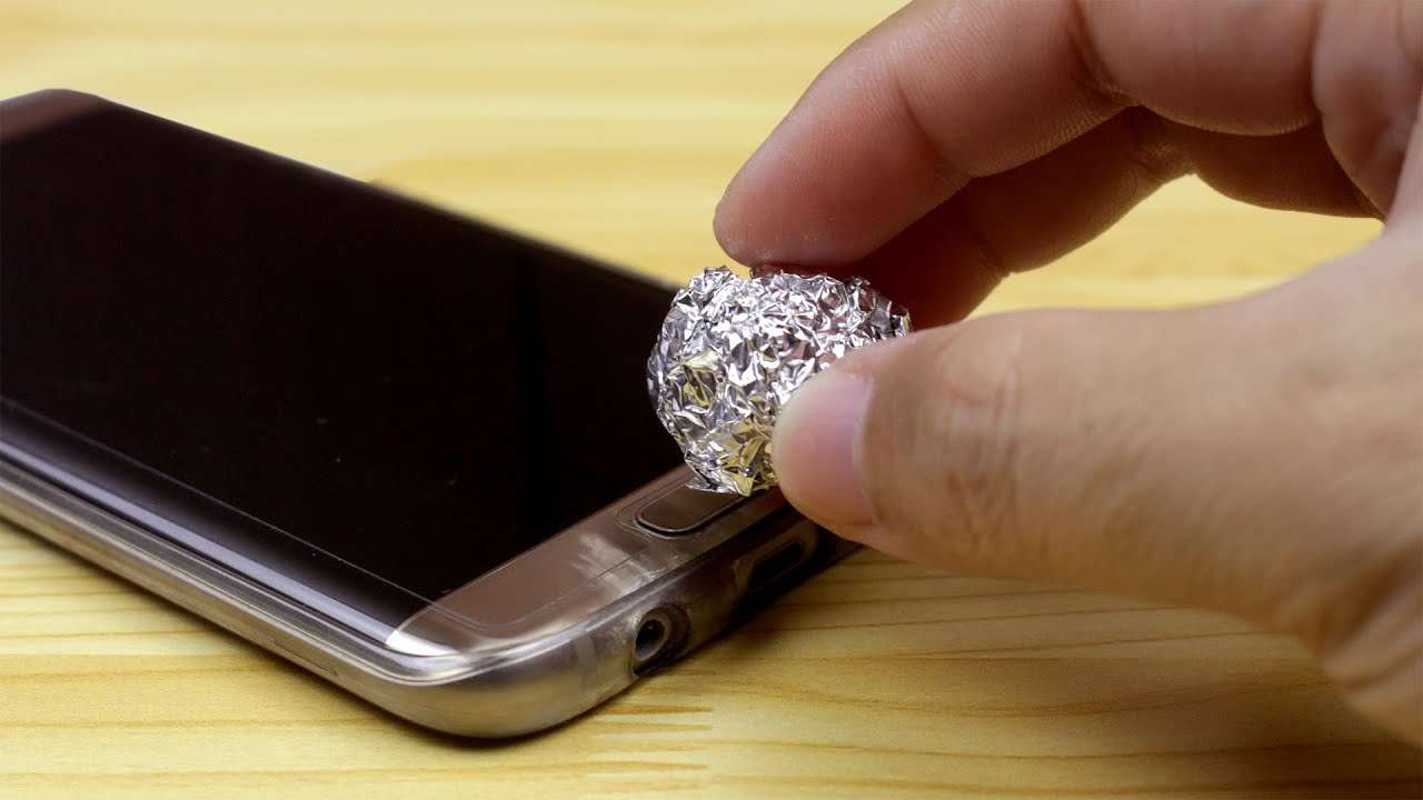 Taboola Ad Example 62450 - [Galerie] Une Feuille D'aluminium Pourrait Changer La Façon Dont Vous Utilisez Votre Cellulaire!