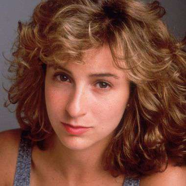 Yahoo Gemini Ad Example 56403 - Jennifer Grey Reappears At 59 & We Can't Handle It