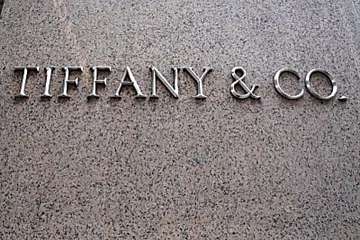 Outbrain Ad Example 43594 - French Luxury Group LVMH Offers To Buy U.S. Jeweler Tiffany: Sources