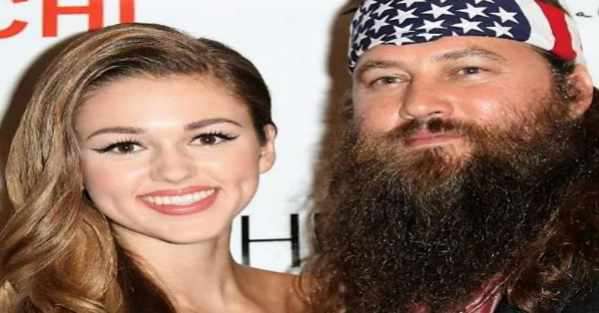 Yahoo Gemini Ad Example 52901 - Duck Dynasty Star Shaves Beard, Looks Incredible