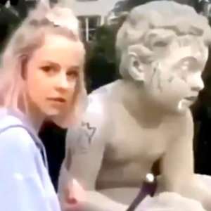 Zergnet Ad Example 51077 - Outrage After Instagram Model Smashes Nose Off Historic Statue