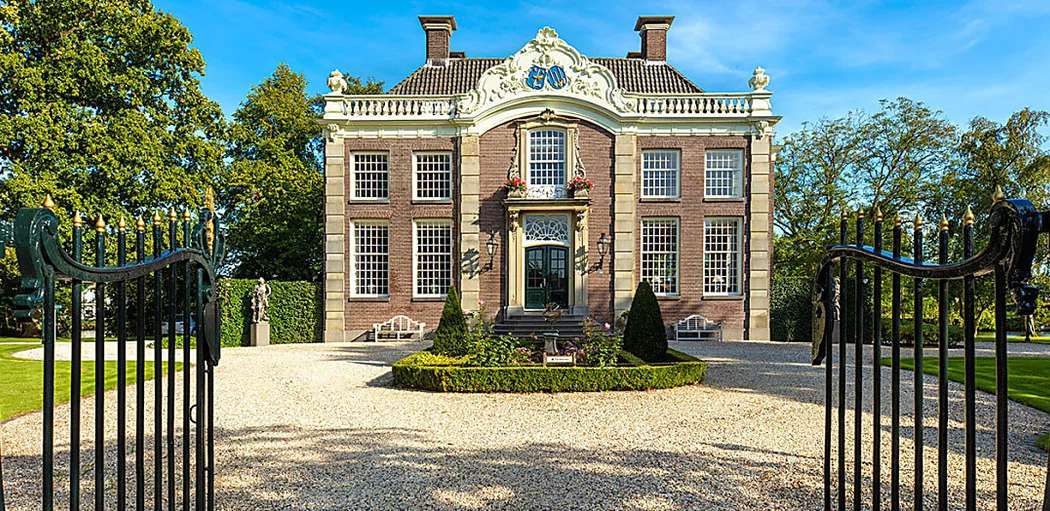 Outbrain Ad Example 32704 - A Riverside Estate In Utrecht Offers A Piece Of Dutch History