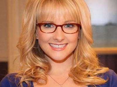 RevContent Ad Example 55005 - What Bernadette From 'The Big Bang Theory' Looks Like In Real Life Is Stunning!