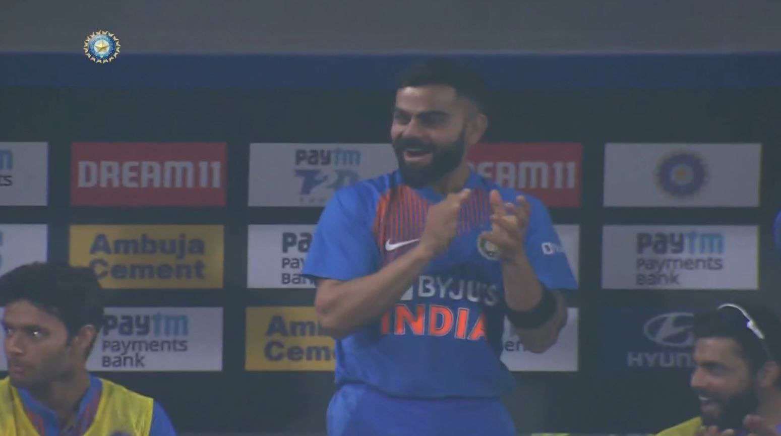 Taboola Ad Example 31708 - WATCH: Kohli's Reaction After Samson's First Ball Six Is Unmissable