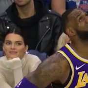 Zergnet Ad Example 62384 - Kendall Jenner Lights Up Twitter After LeBron James Stare