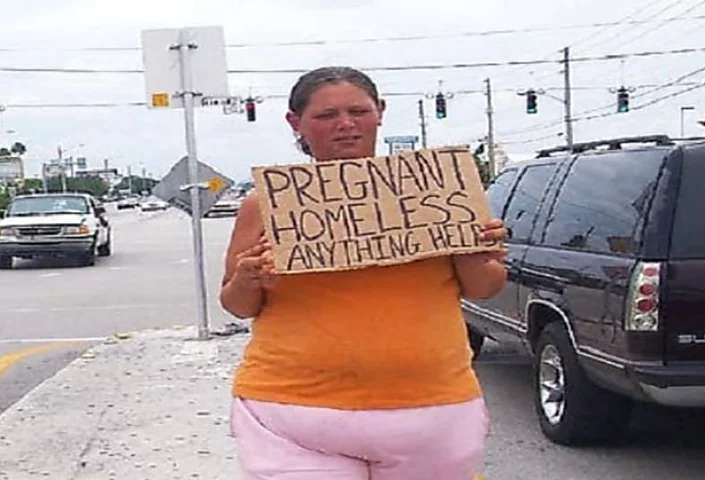 Outbrain Ad Example 45972 - [Photos] Pregnant Begger Was Asking For Help, But Then One Woman Followed Her