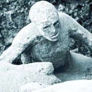 Zergnet Ad Example 55607 - Pompeii's Most Disturbing Part Isn't What You ThinkGrunge.com