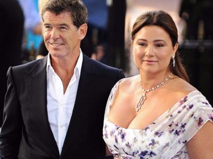 RevContent Ad Example 15309 - Pierce Brosnan's Wife Lost 120 Pounds - Try Not To Gasp!