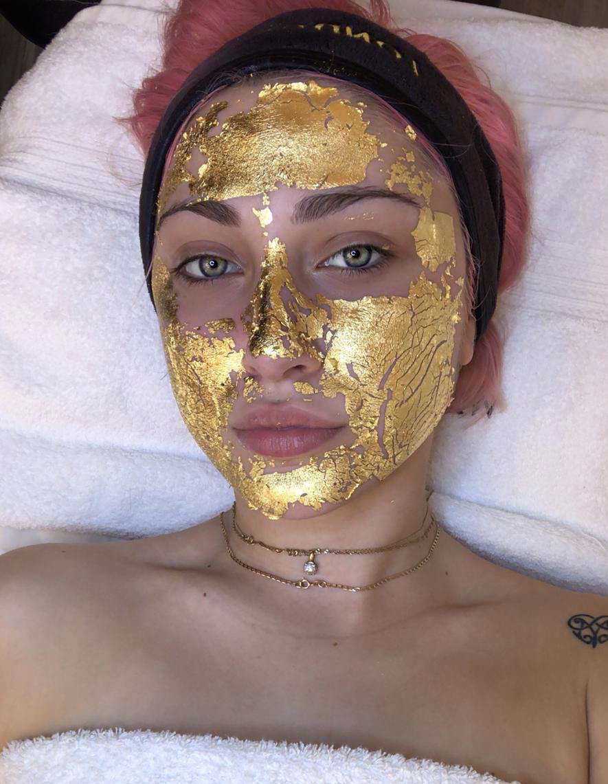 Taboola Ad Example 54756 - 24K Pure Gold Mask (@london_gold_mask) • Instagram Photos And Videos