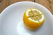 Outbrain Ad Example 43439 - Cut Into A Lemon And Put It Next To Your Bed. Why? Everyone Should Try This!